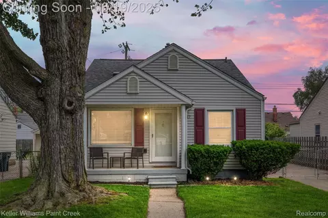 2117 Mapledale St, Ferndale, MI 48220