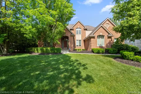 44251 Deep Hollow Cir, Northville, MI 48168