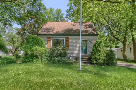 21248 Hamilton Ave, Farmington Hills, MI 48336