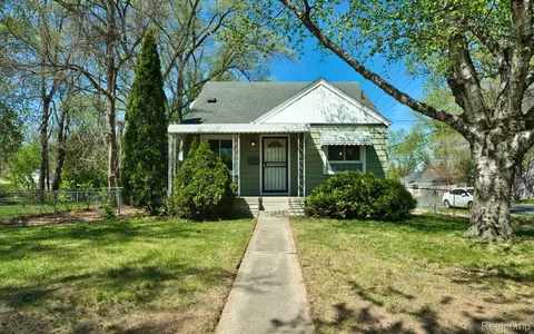 19979 Winston St, Detroit, MI 48219