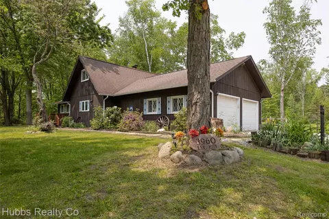 3960 Hanes Rd, Vassar, MI 48768