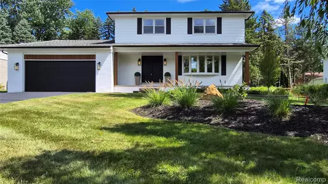 54232 Mound Rd, Shelby Township, MI 48316