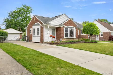 18155 Audette St, Dearborn, MI 48124