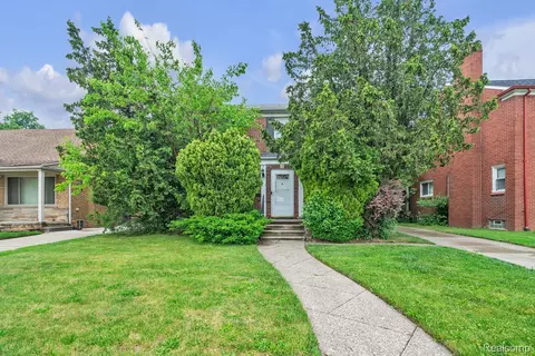 15717 Lindsay St, Detroit, MI 48227
