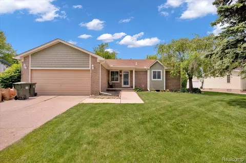 1490 Parke St, Rochester Hills, MI 48307