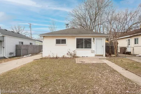246 High St, Pontiac, MI 48342