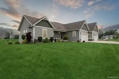 3234 White Heron Ln, Leroy, MI 49015