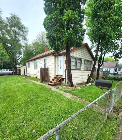 2518 Thom St E, Flint, MI 48506