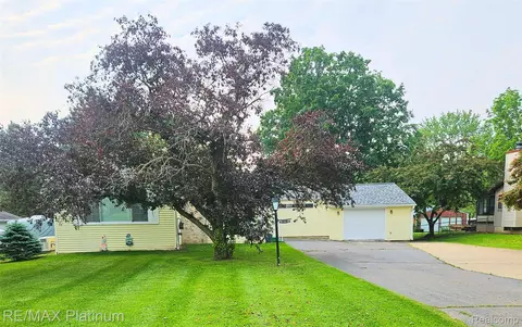 7257 Miller Rd, Swartz Creek, MI 48473