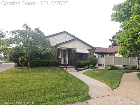 40859 Newport Dr, Plymouth, MI 48170
