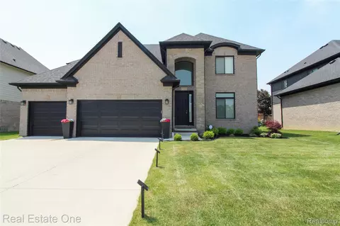 37495 Josephine Dr, Sterling Heights, MI 48312