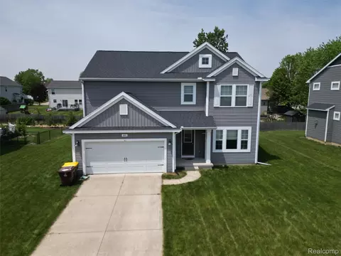 1861 Nightingale Dr, Delhi, MI 48842