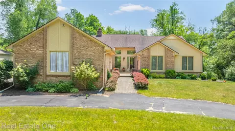 1145 W Moore Rd, Milford, MI 48381
