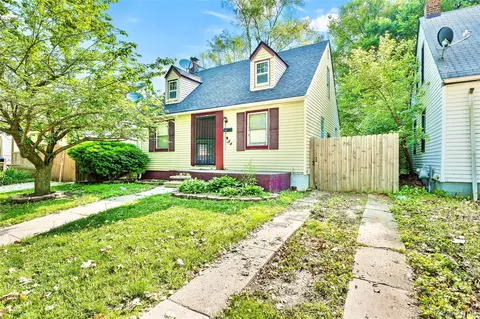7784 Mettetal St, Detroit, MI 48228