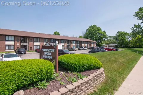 4937 E 10 Mile Rd, Warren, MI 48091