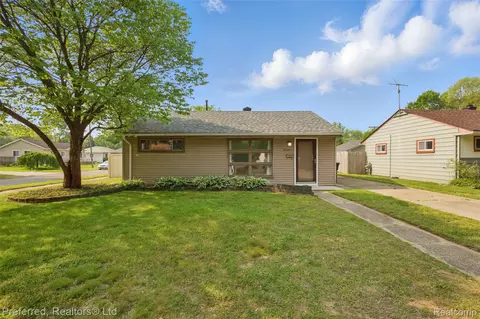 35607 Hazelwood St, Westland, MI 48186