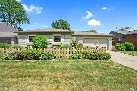 14122 Blue Skies St, Livonia, MI 48154