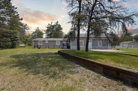 2536 Meridian Rd, Lewiston, MI 49756