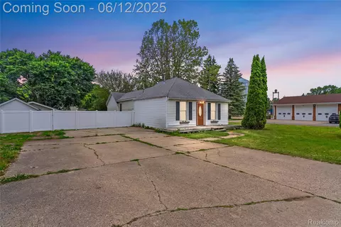 335 Main St, Morrice, MI 48857