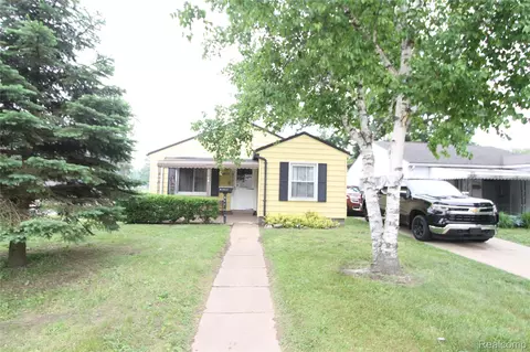 34813 John St, Wayne, MI 48184