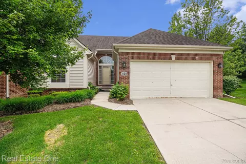 1130 Andover Cir, Commerce, MI 48390