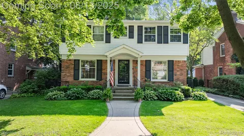 713 Claremont St, Dearborn, MI 48124