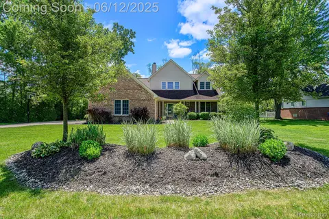 41527 Cherry Hill Rd, Canton, MI 48188