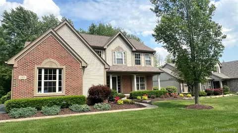 763 Chemung Forest Dr, Genoa, MI 48843