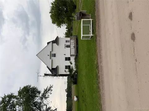8409 Duffield Rd N, Flushing, MI 48433