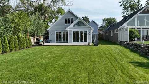 615 Dunleavy Dr, Highland, MI 48356