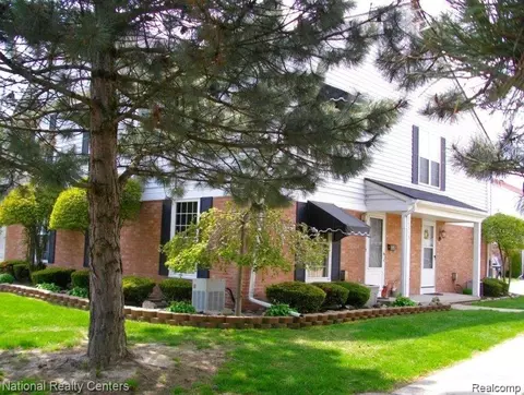 35515 Stillmeadow Ln #39, Clinton Township, MI 48035