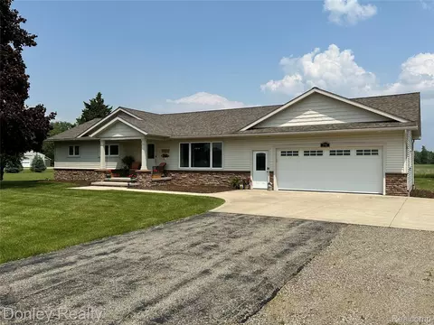 250 N Decker Rd, Lamotte, MI 48727