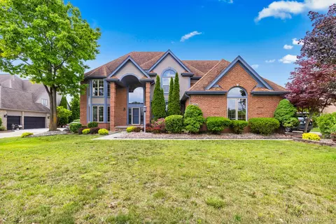 49093 Poppleton Ct, Canton, MI 48187