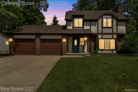 1932 Pageant Way, Delhi, MI 48842