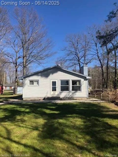 3890 County Road 489 Dr, North Allis, MI 49765