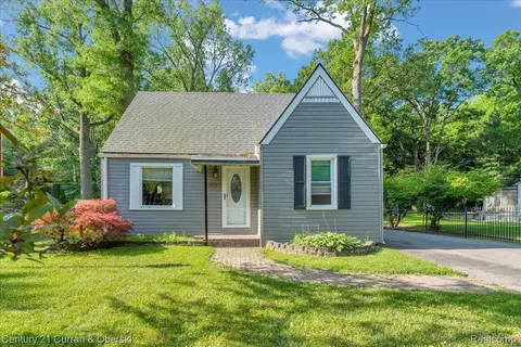 24121 Kraft Pl, Romulus, MI 48174