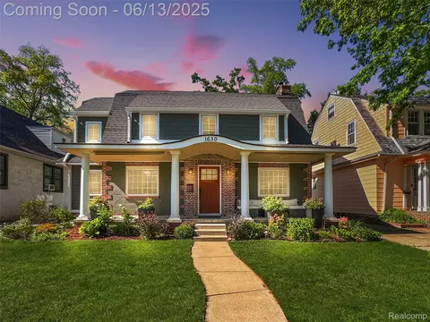 1630 W Houstonia Ave, Royal Oak, MI 48073