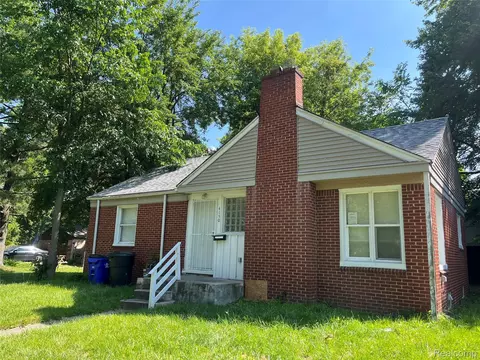 4150 Woodhall St, Detroit, MI 48224
