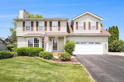 418 N Pointe Dr, Northfield, MI 48189