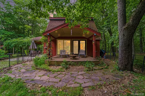 3030 Stanton Rd, Oxford, MI 48371