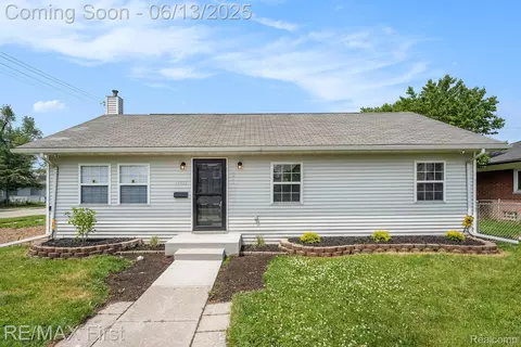 11003 Packard Ave, Warren, MI 48089