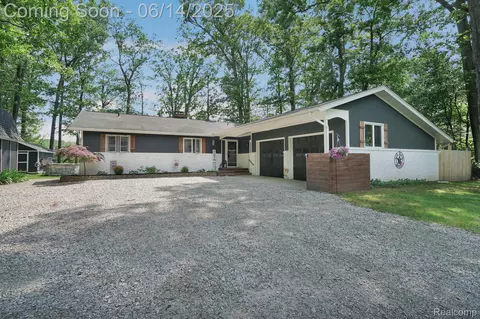 4179 Davison Rd, Lapeer, MI 48446