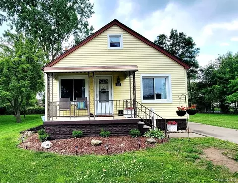 20470 Colman St S, Clinton Township, MI 48035