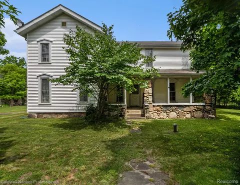 2050 Tooley Rd, Howell, MI 48855
