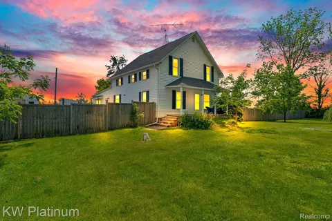 5276 Van Orden Rd, Leroy, MI 48892