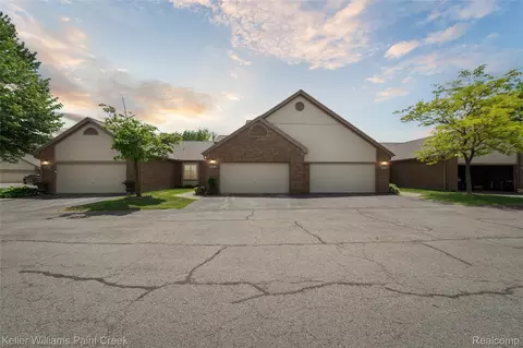 46860 High Meadows Ct, Macomb, MI 48044