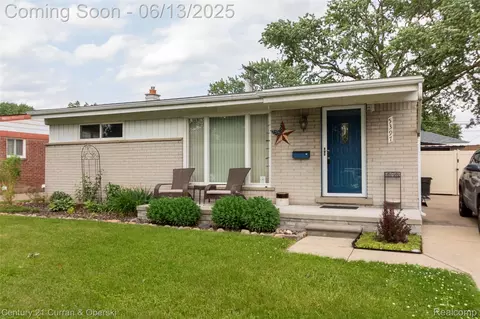 5397 Vivian St, Dearborn Heights, MI 48125