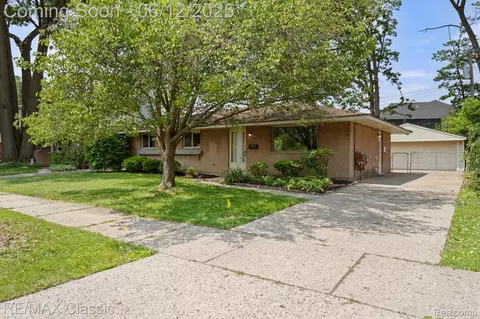 35851 Thames St, Westland, MI 48186