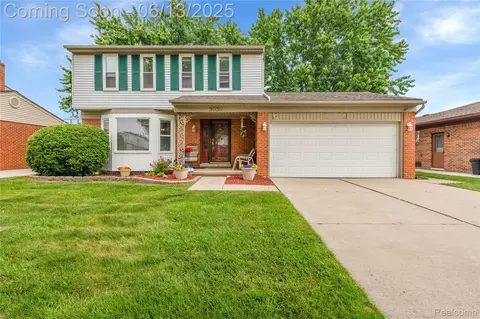 3039 Elmcrest Rd, Sterling Heights, MI 48310