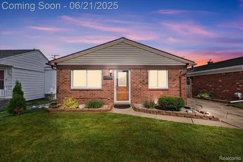 30546 Townley St, Madison Heights, MI 48071